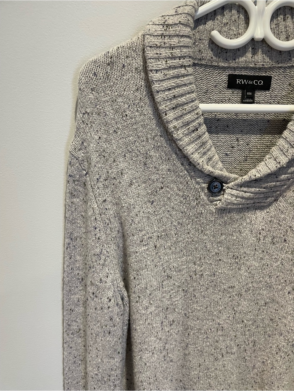 RW&CO. Men’s Gray Knit Sweater